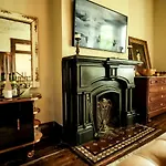 Henrie House I Luxury 4Br Downtown Historic Gem With Library & Patio