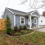 Music City Charmer Tons Of Beds Thirty Day Minimum