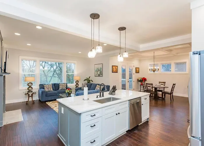 Modern Vacation Home III