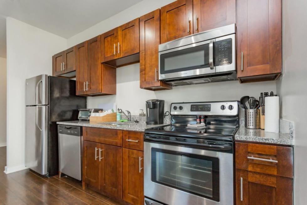 Cozysuites Music Row Spacious 2br Free Parking 25 Apartment