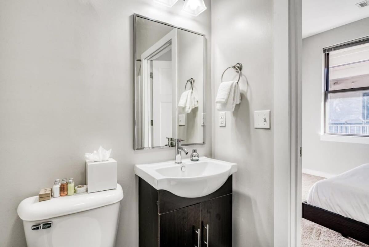 Cozysuites Music Row Spacious 2br W Free Parking46 Apartment *