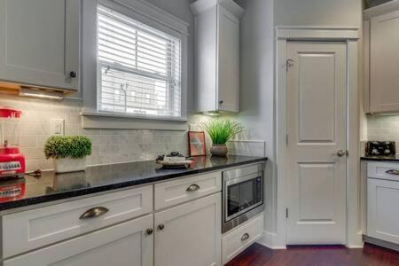 Spacious Near Belmont