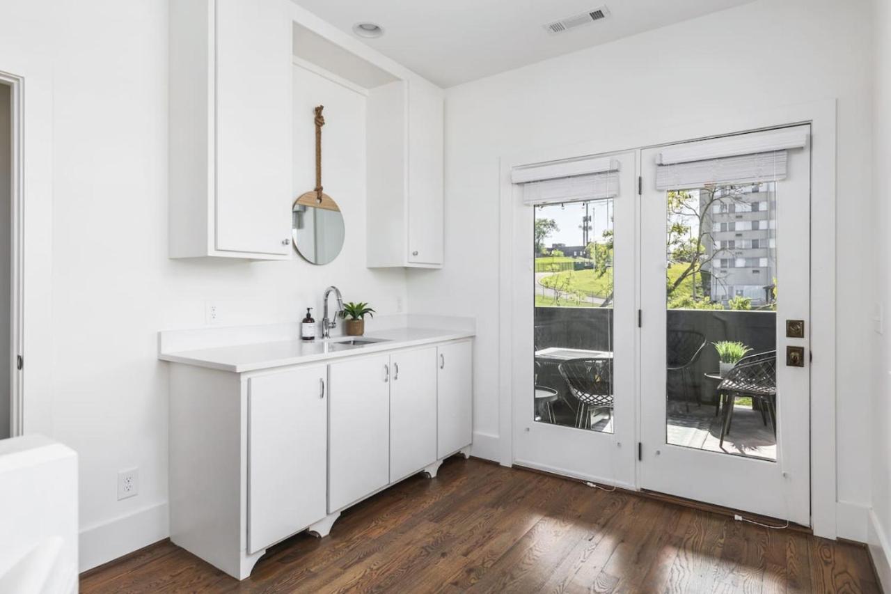 Holiday home Walk To Belmont, 12 South With Private Patio And Garage *
