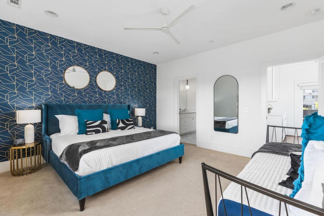 Walk To Belmont, 12 South With Private Patio And Garage Holiday home