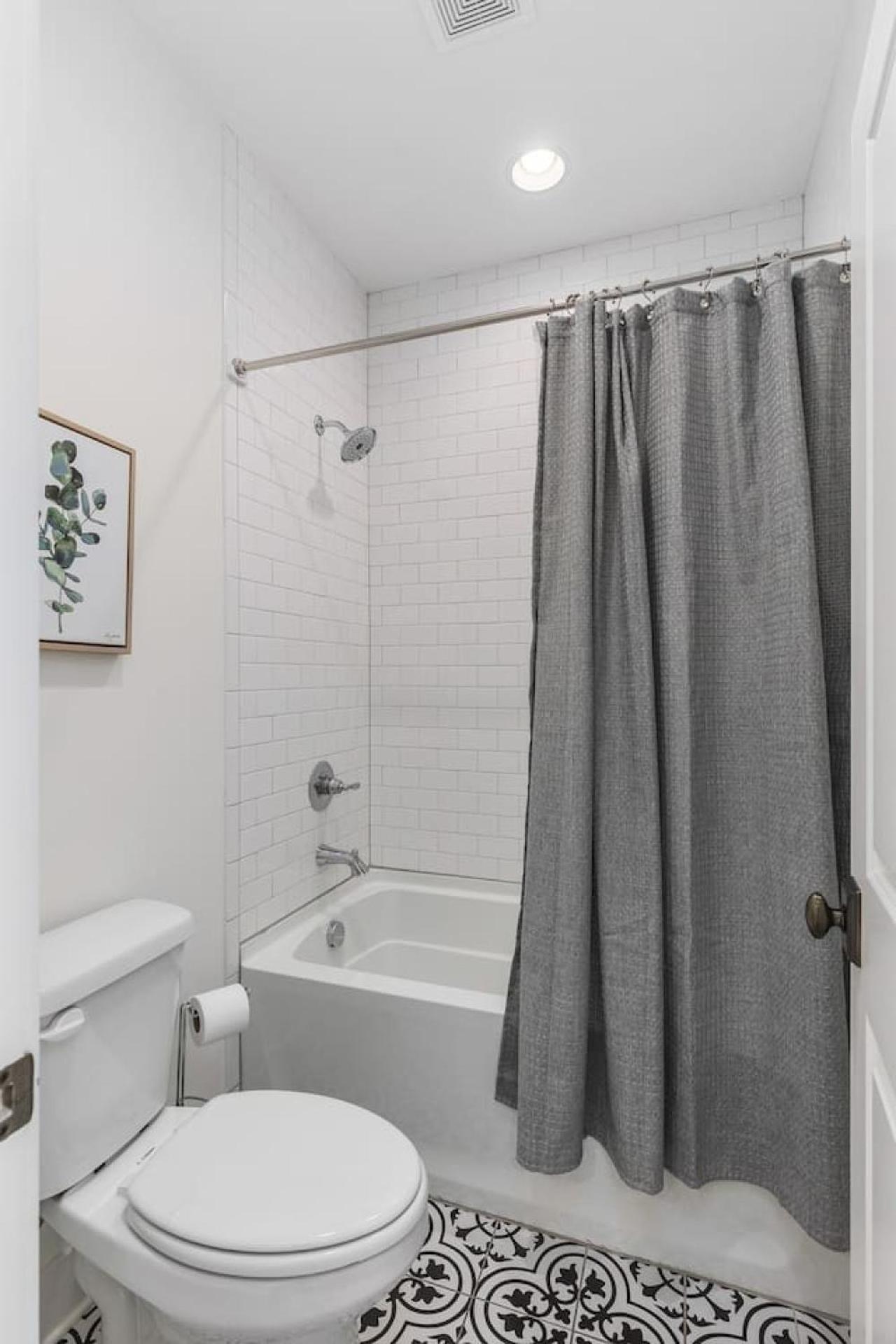 Holiday home Walk To Belmont, 12 South With Private Patio And Garage Nashville