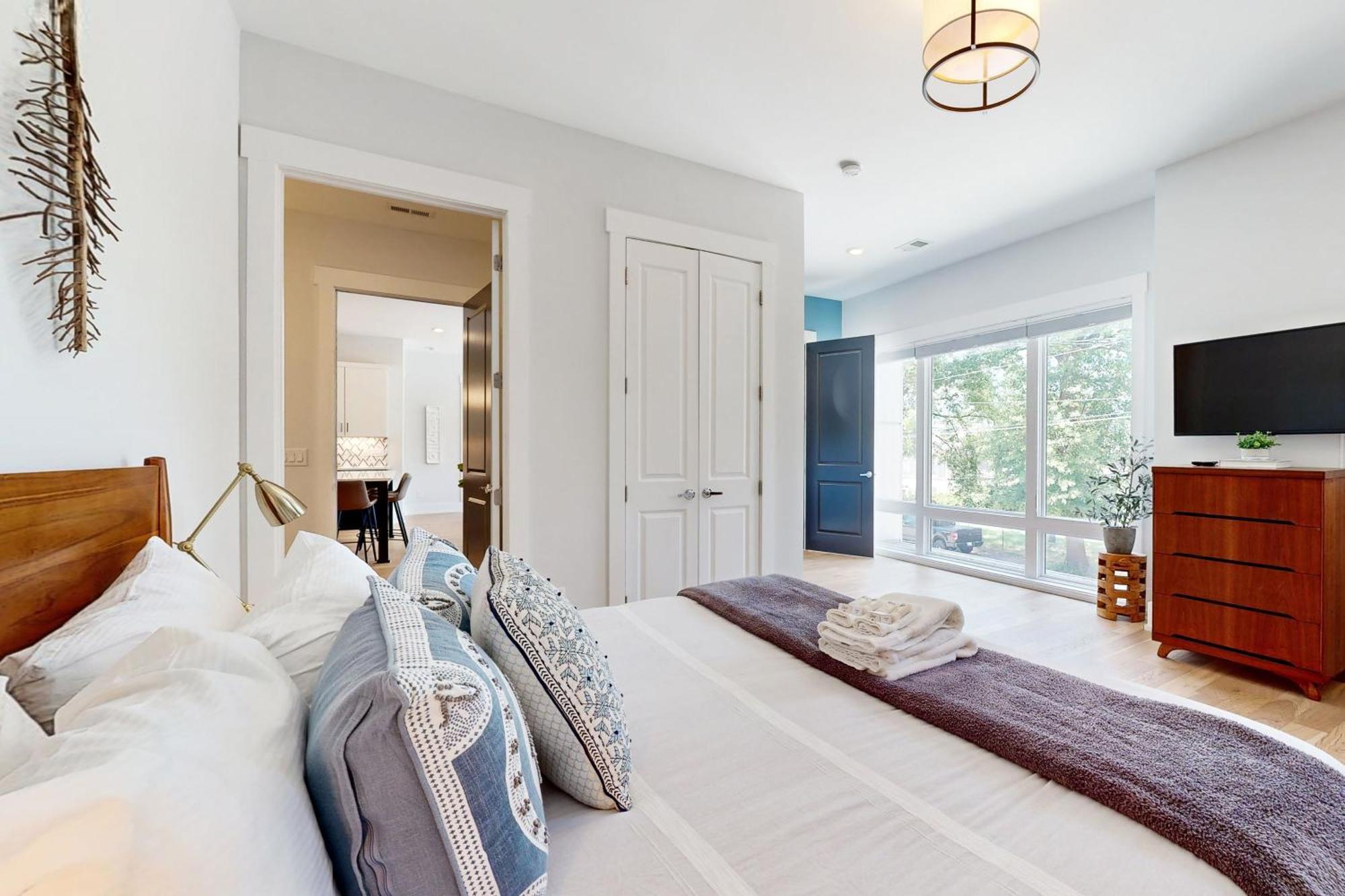 Brio West End Apartment *