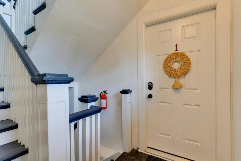 Southern Charmer Close To Broadway Sleeps 8 Nashville