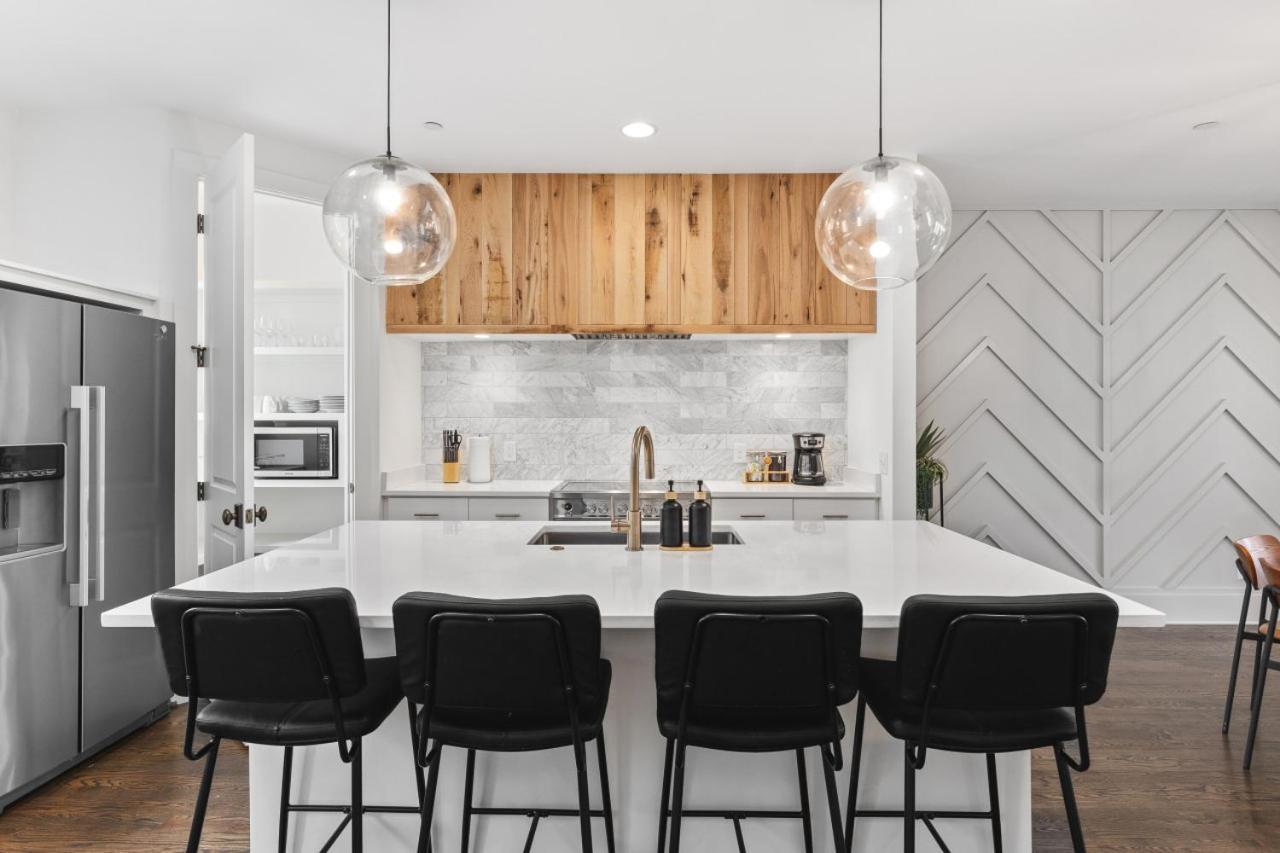 Walk To 12 South And Belmont With Garage Firepit And Patio Nashville