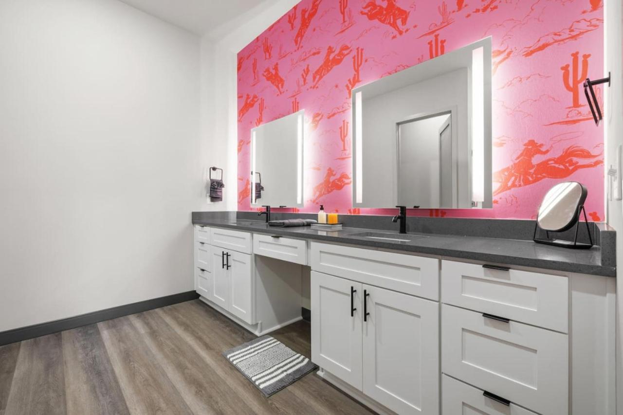Apartment 2br Retreat, Perfect For Music Lovers *