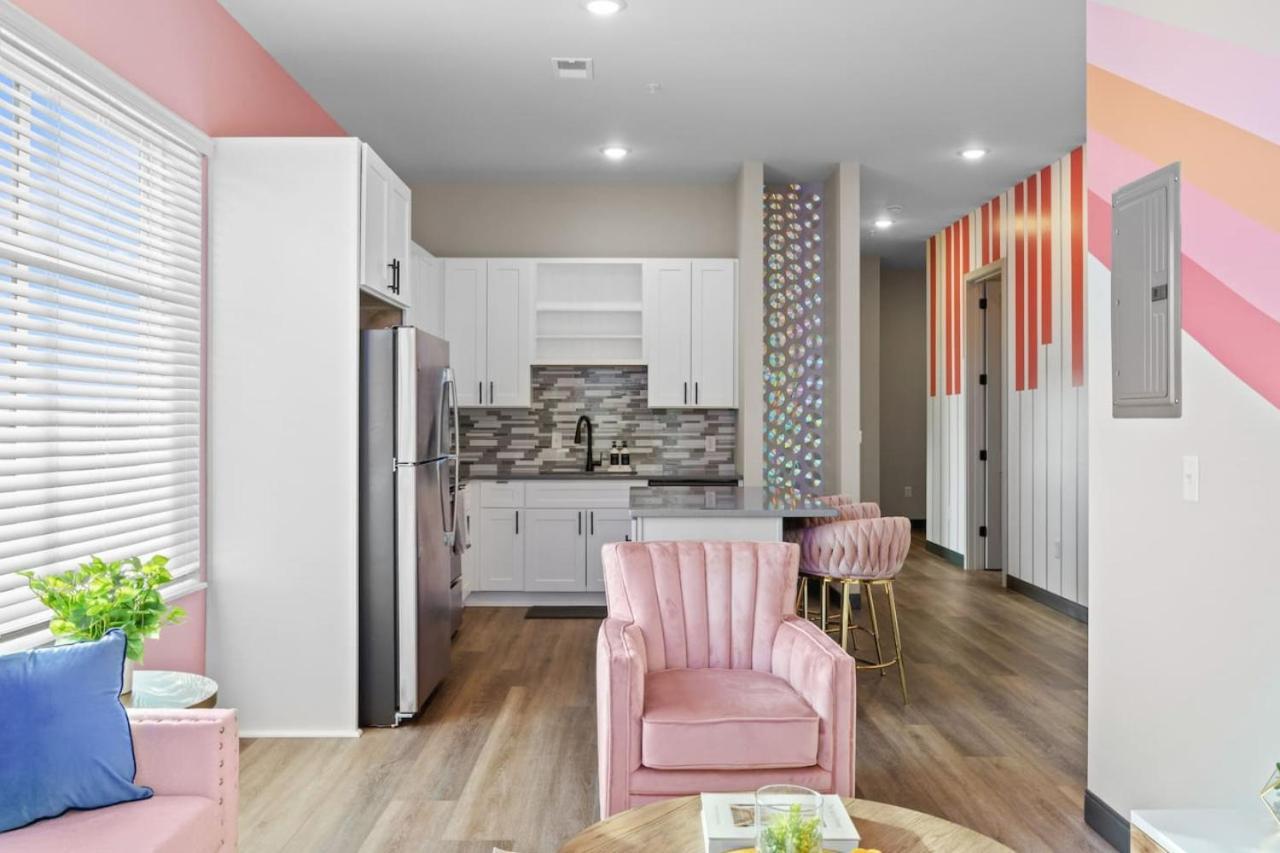 Vibrant Getaway - Cozy 2b Near Broadway