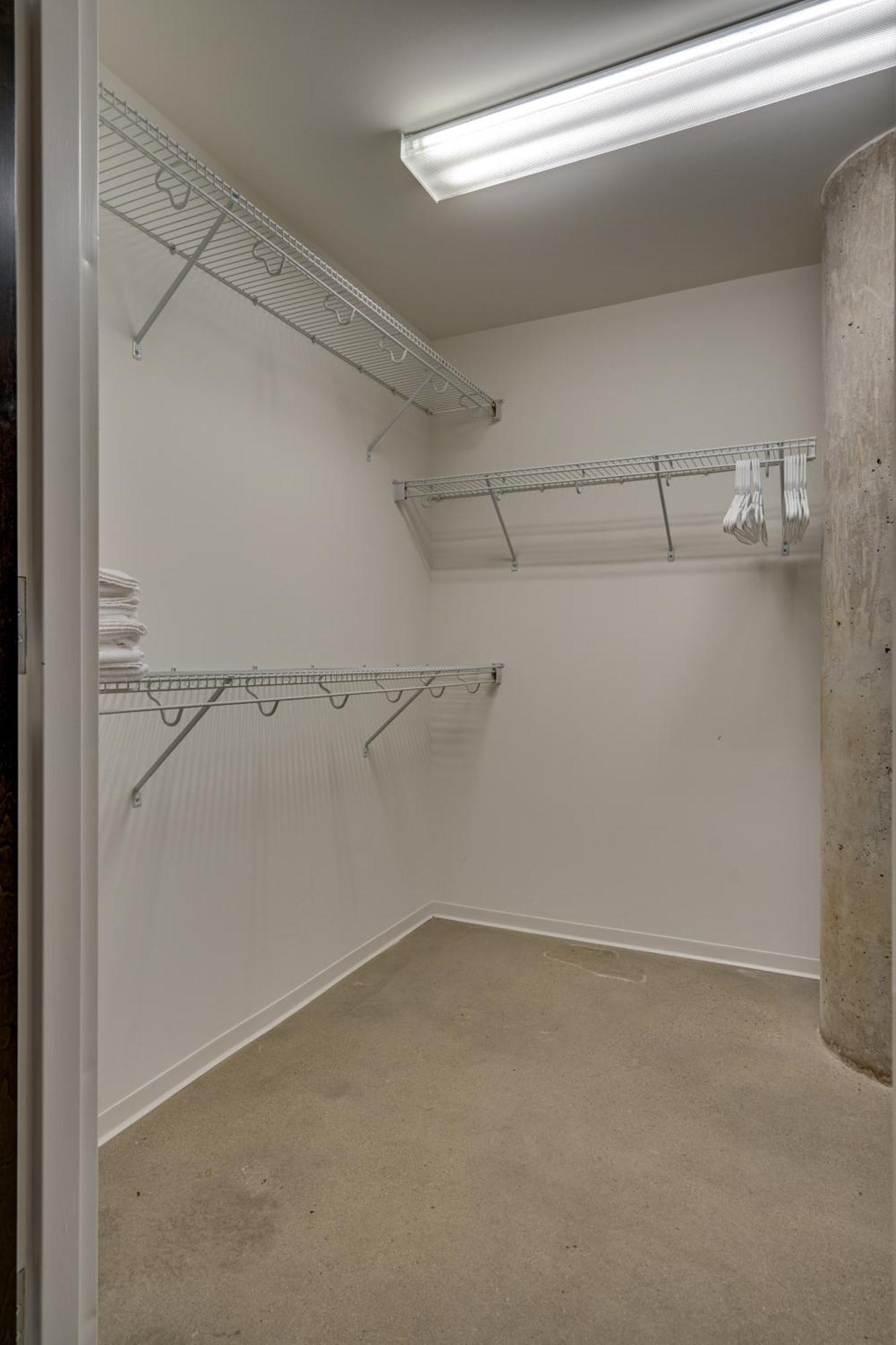 5m634- Floor Living 1br Holiday home Nashville