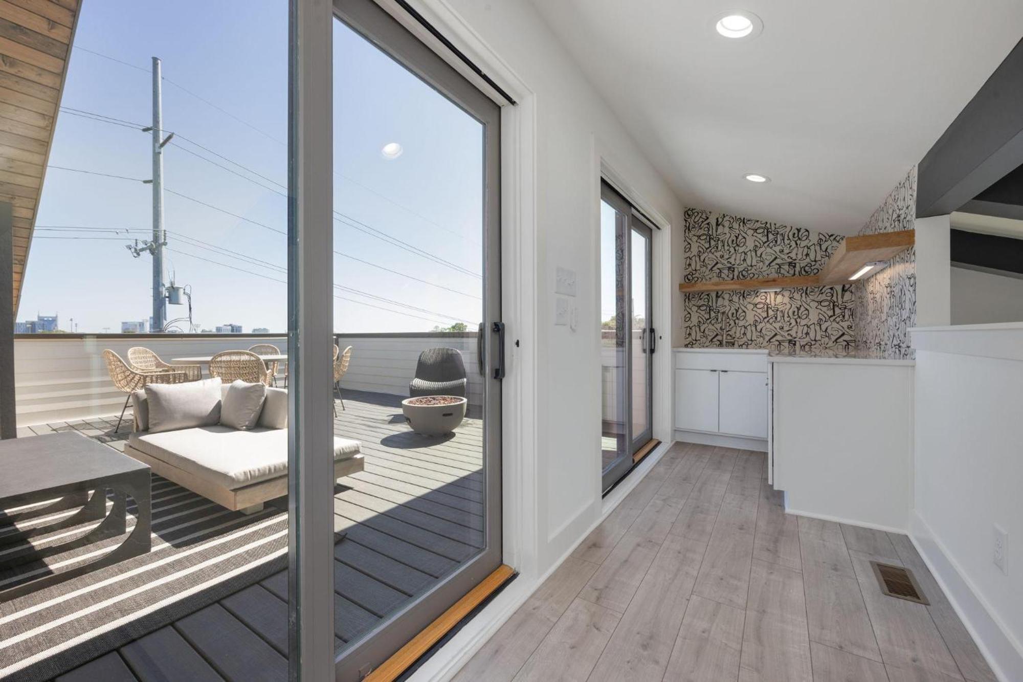 Enchant - Stunning Views - Modern Luxe Holiday home Nashville