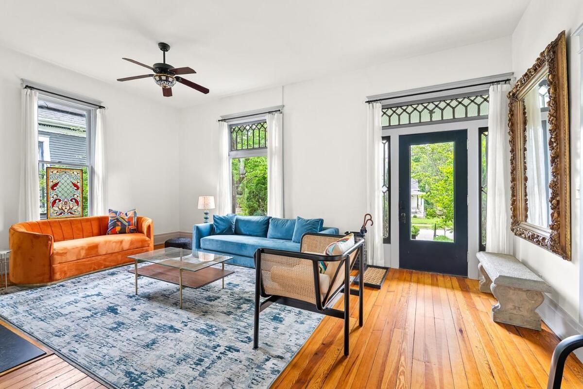Stunning Close To Downtown And Bdwy Holiday home *