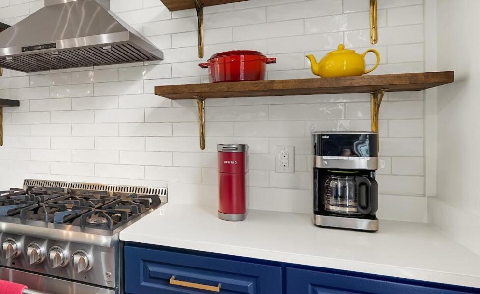 Stunning Close To Downtown And Bdwy *