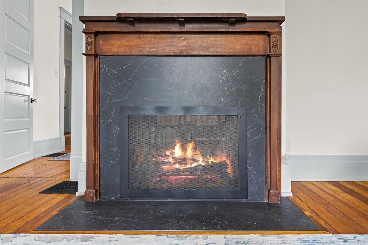 Stunning Close To Downtown And Bdwy Holiday home *