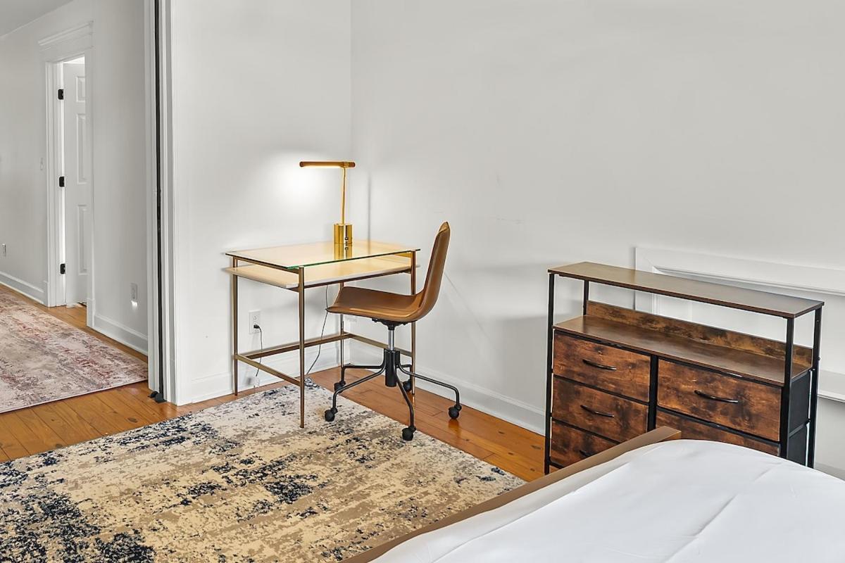 Stunning Close To Downtown And Bdwy Holiday home *