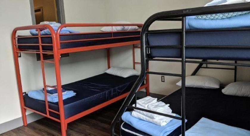 Downtown - Adults Only Hostel