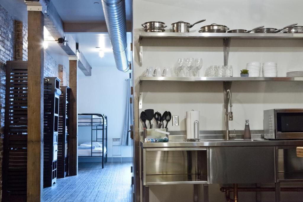 Downtown - Adults Only Hostel