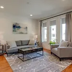 10 Percent Off New Home Downtown Sleeps 8
