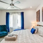 Bright Nashville Townhome About 5 Mi To Downtown!
