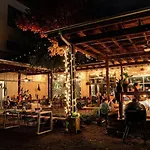 Rustic Plus Western - Walk To Bars, Coffee And Restaurants