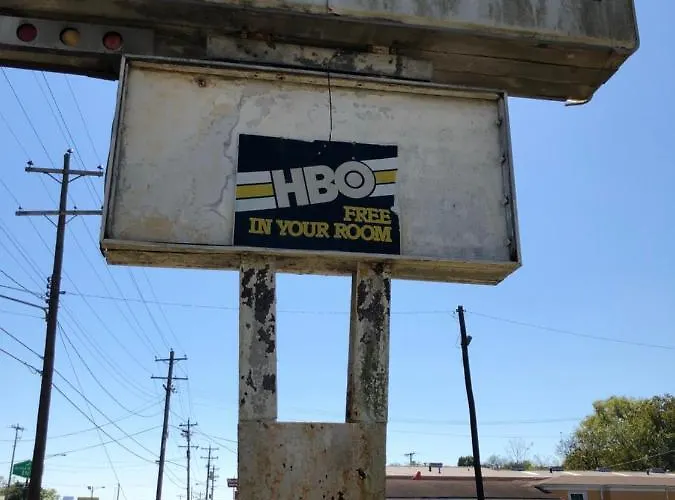 Metro Motel