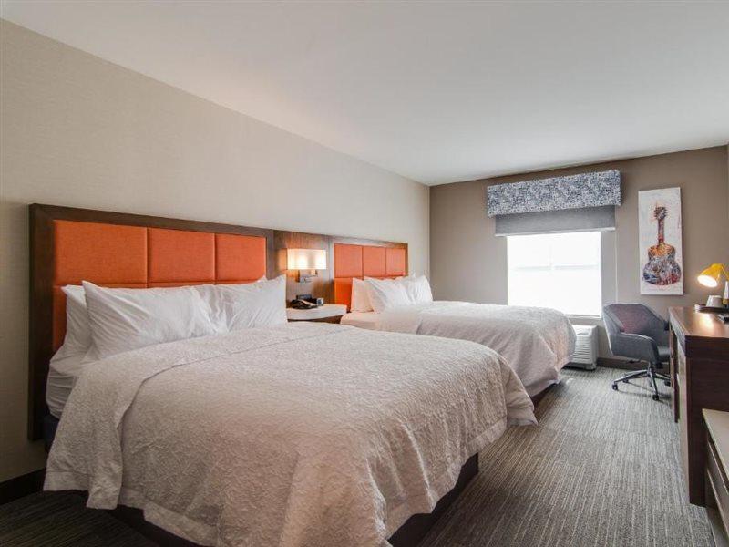 Hampton & By Hilton North Skyline Hotel