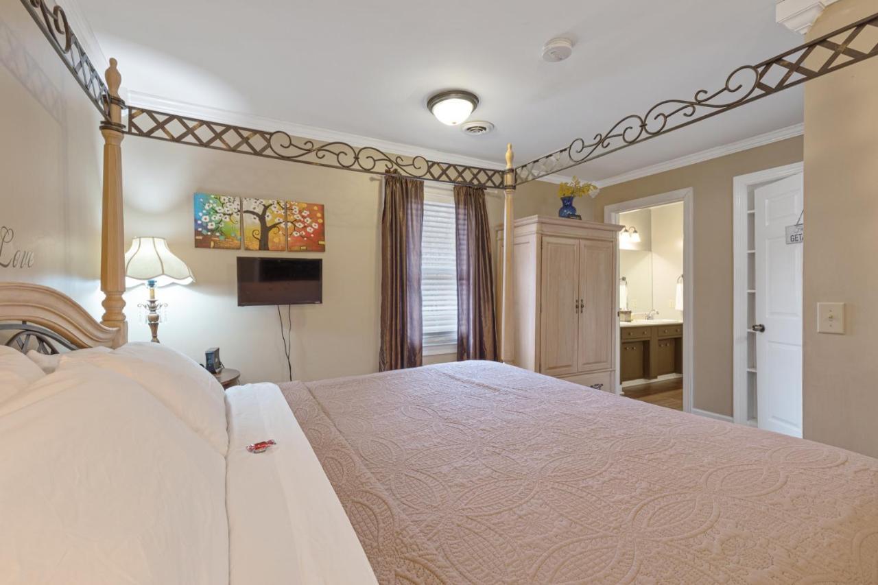 Brenda Lee History 2br Pool Hot Tub Apartment *