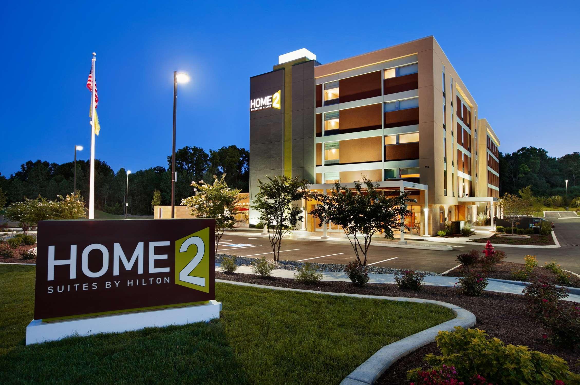 Hotel Home2 Airport 3*