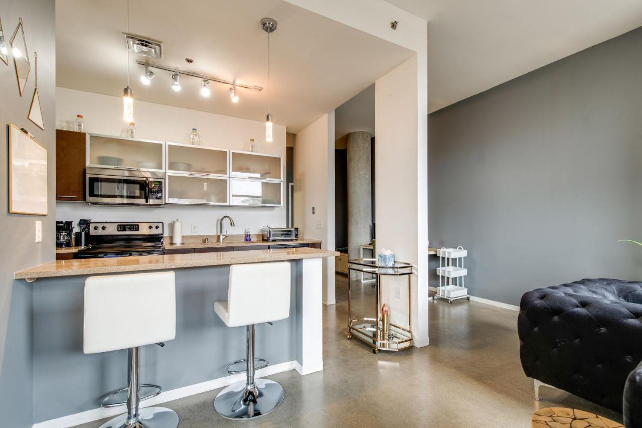 Longterm Just Across The River From Downtown- Fully Equipped For Long Term *