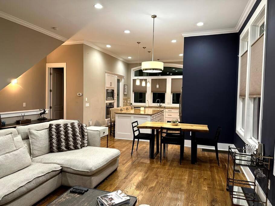 The Color Chord L 3br In East With Rooftop Hot Tub * Nashville