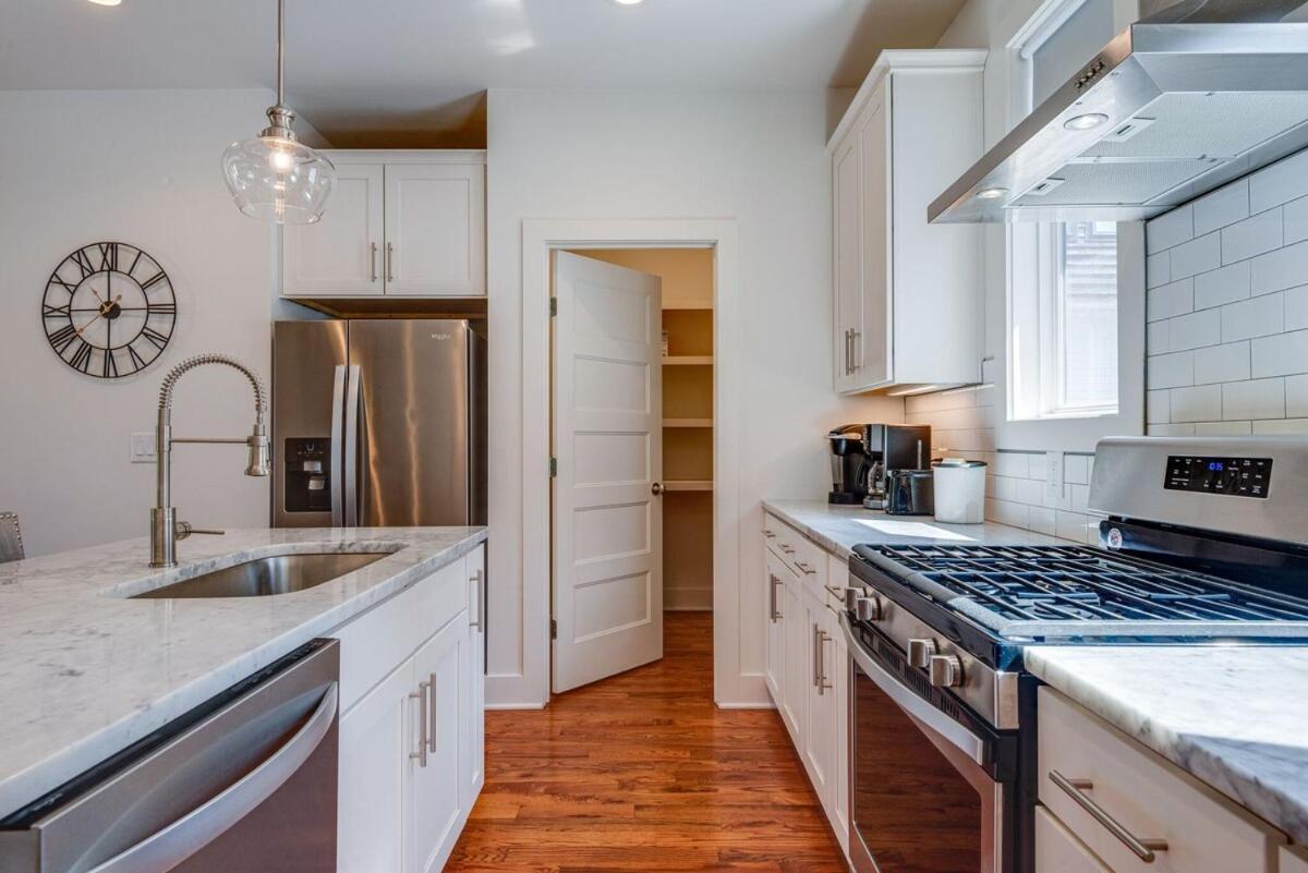 10 Percent Off New Downtown Sleeps 8 * Nashville