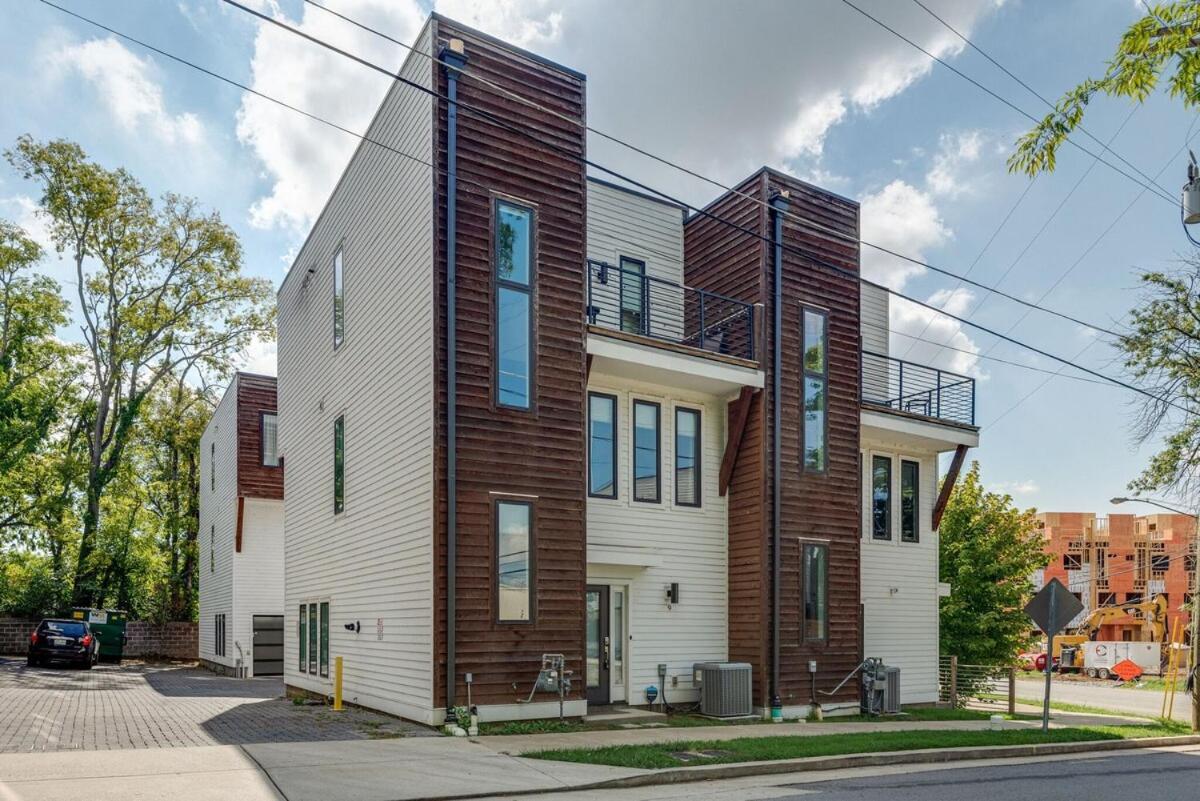 10 Percent Off New Downtown Sleeps 8 * Nashville