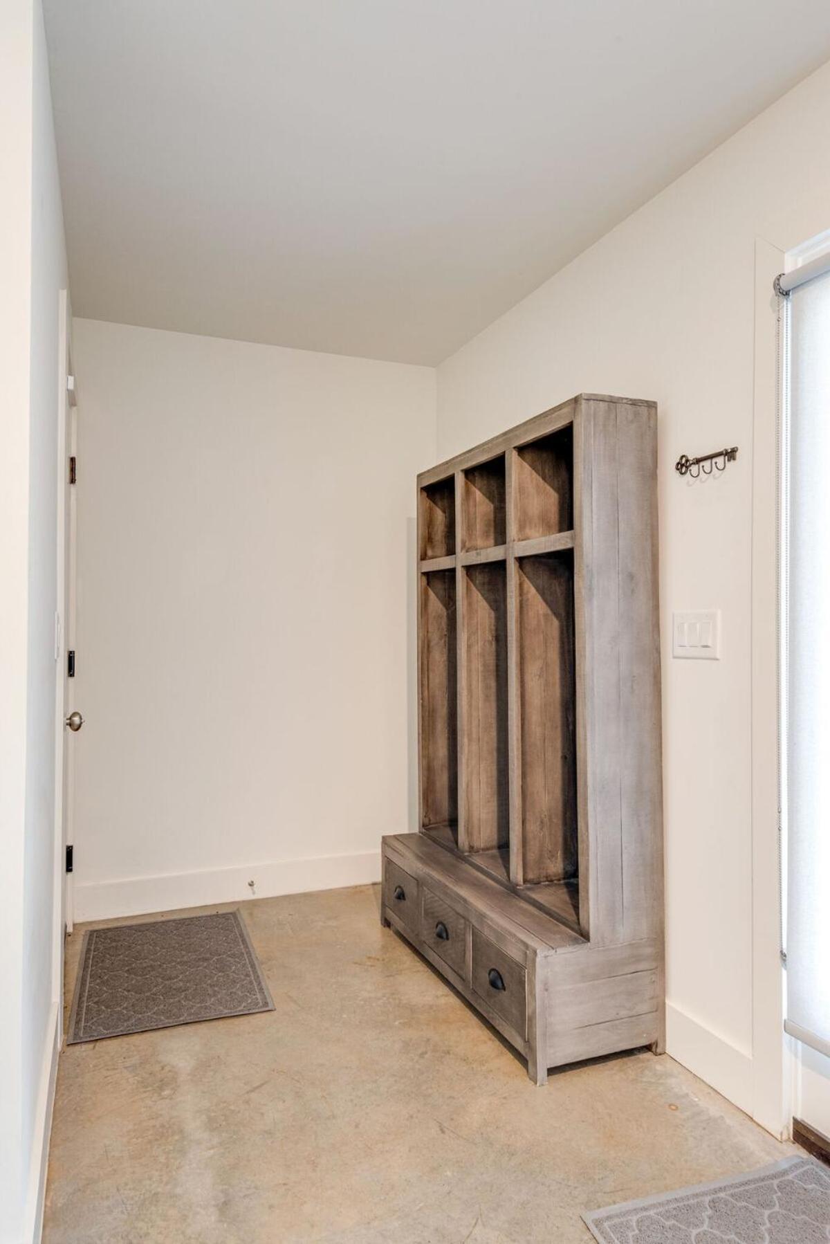 Holiday home 10 Percent Off New Downtown Sleeps 8