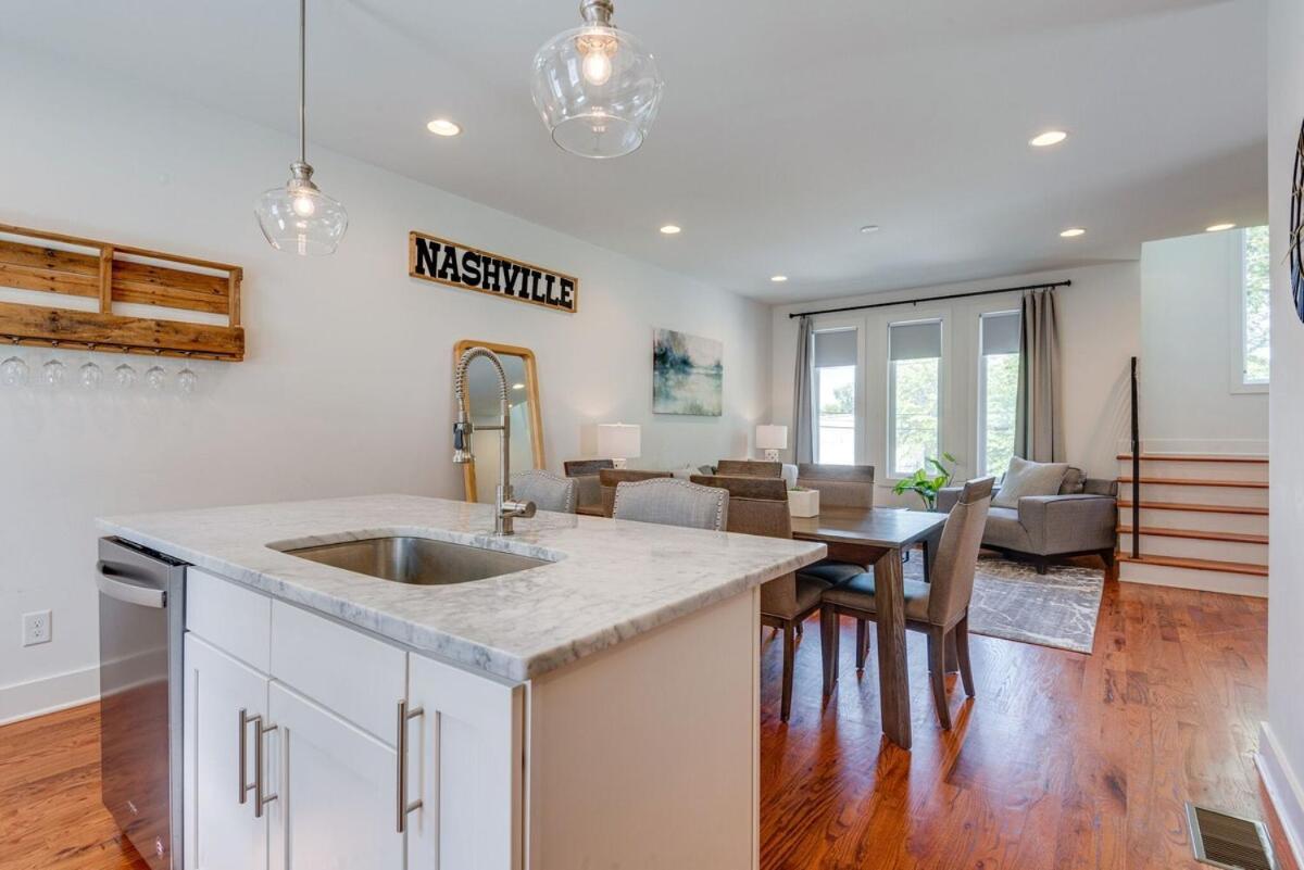 10 Percent Off New Downtown Sleeps 8 Nashville