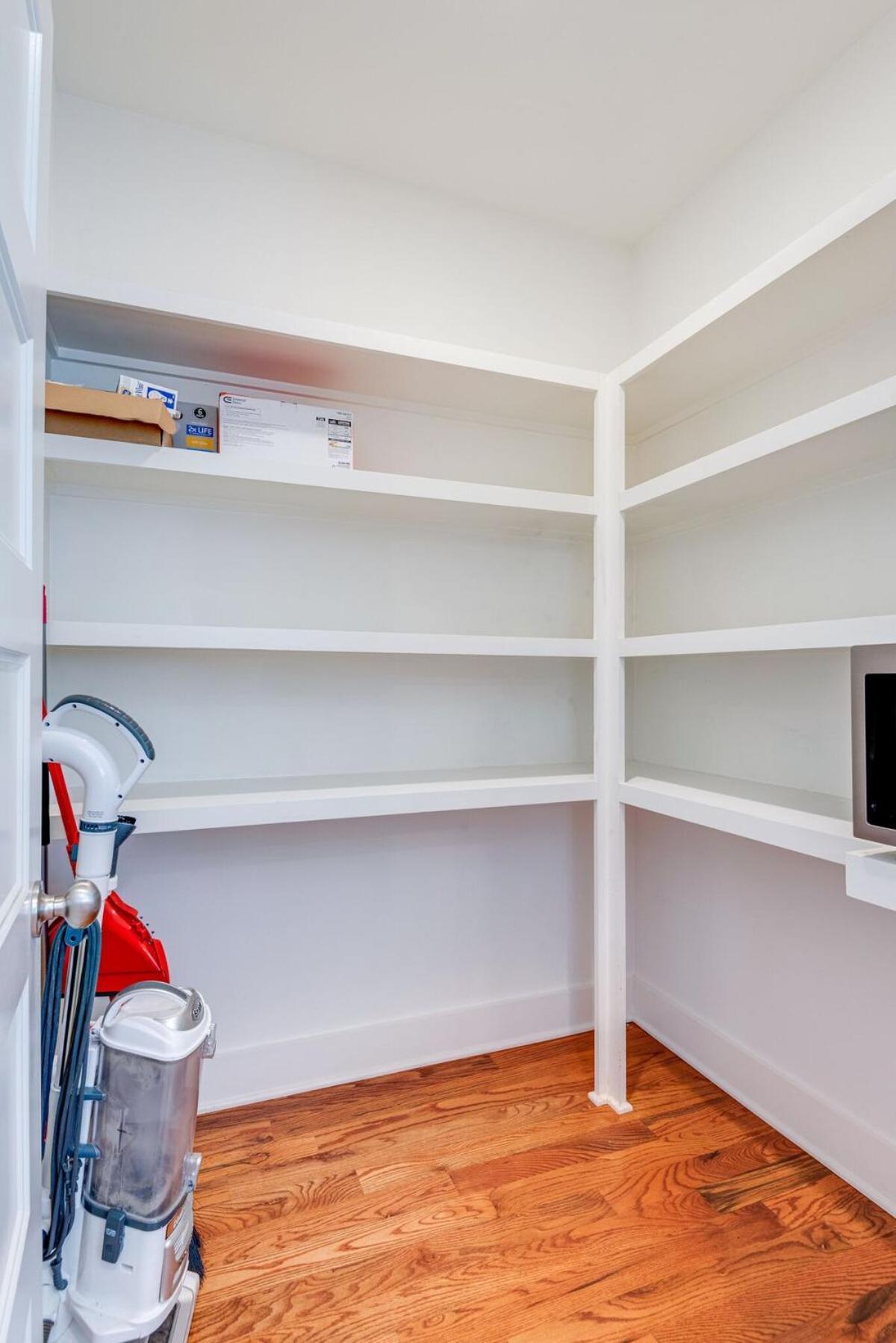 10 Percent Off New Downtown Sleeps 8 Holiday home *
