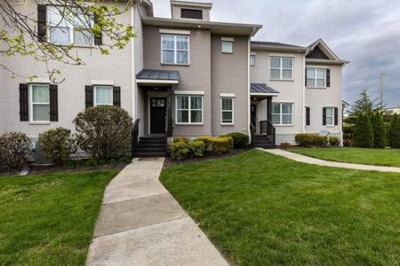 The Edgehill House - Close To Belmont & Vanderbilt Holiday home Nashville