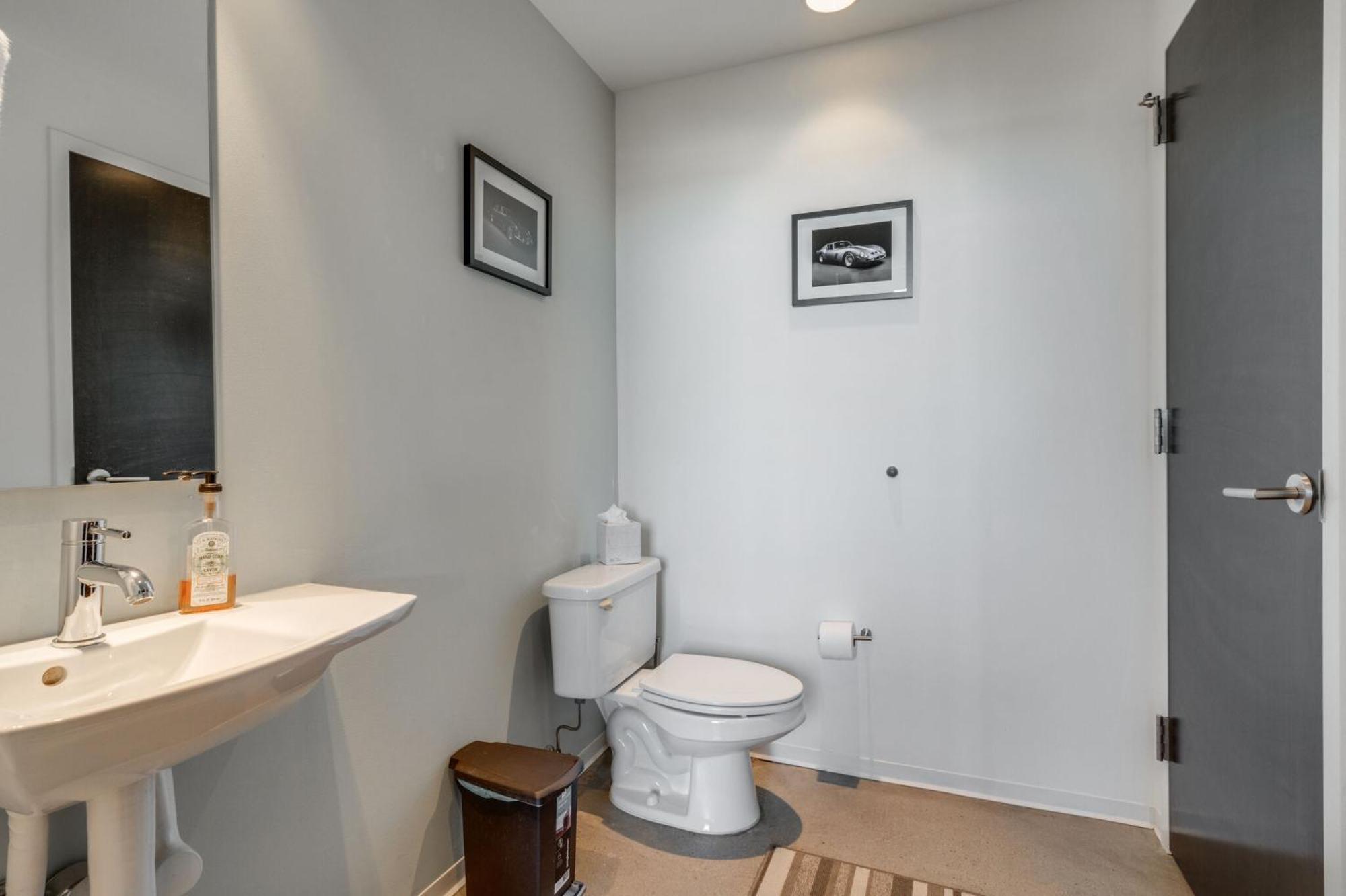 Traveler's Haven 1bd 1 And Half Bath 2 Story East * Nashville