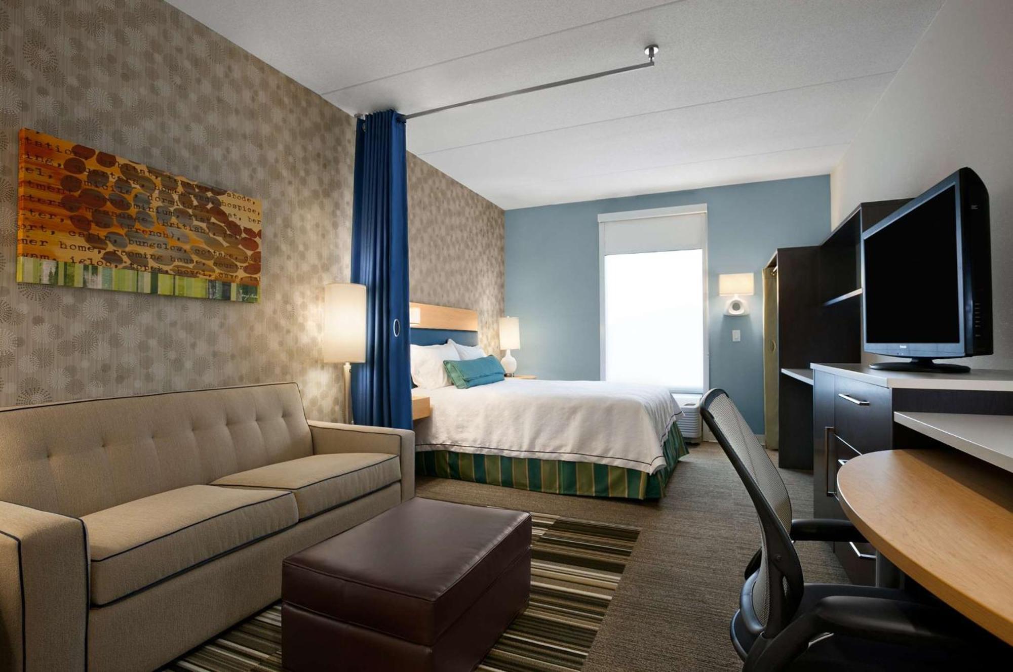 Home2 Airport Hotel