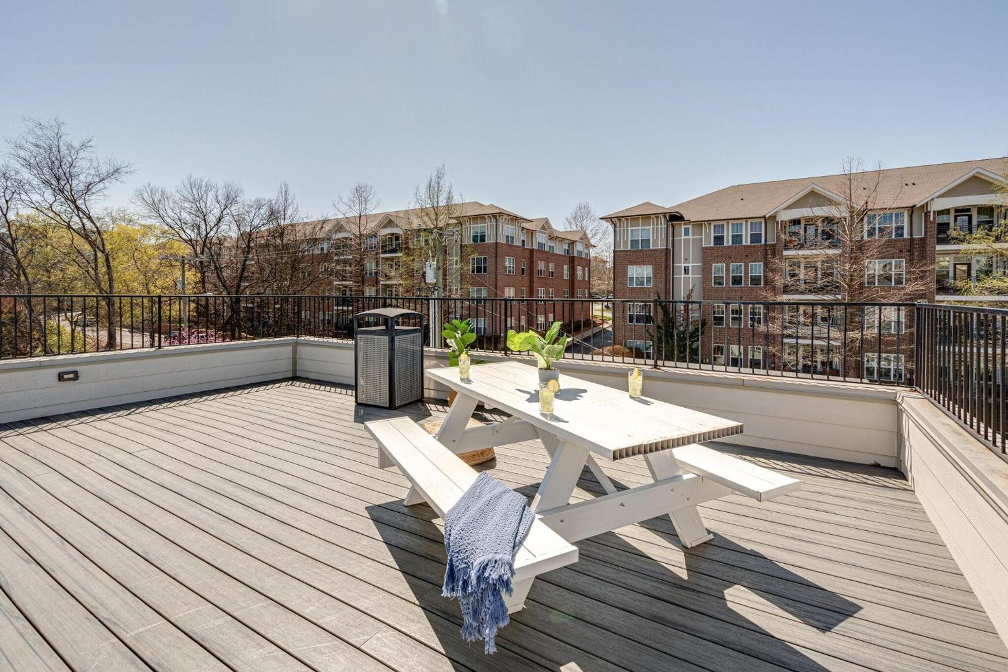 Holiday home Mesmerize Melrose - 5 Mins To Broadway - Rooftop Deck *