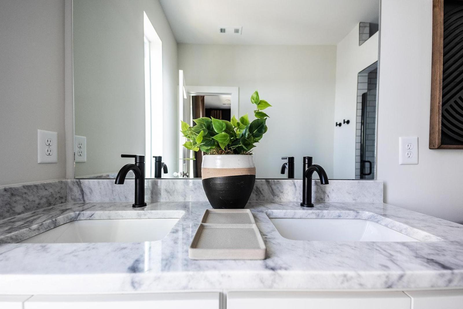 - 234 Oceola Ave