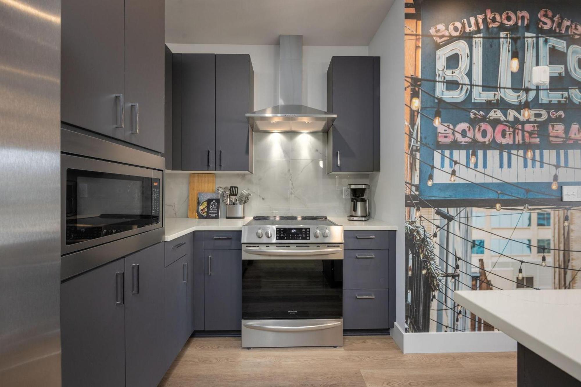 Bourbon Street Blues-odyssey-pool&gym-mins 2 Broadway *