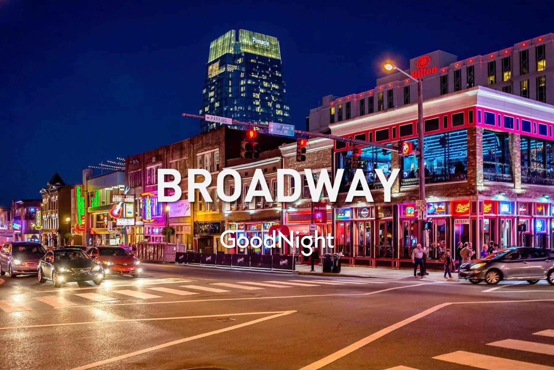 Bourbon Street Blues-odyssey-pool&gym-mins 2 Broadway Holiday home Nashville