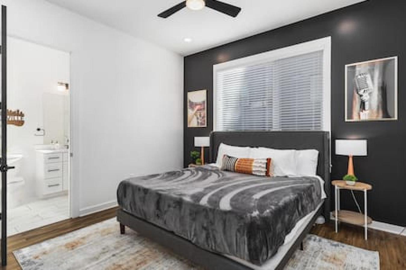 Gorgeous East House With 9 Beds, Garage, Rooftop Patio Holiday home Nashville