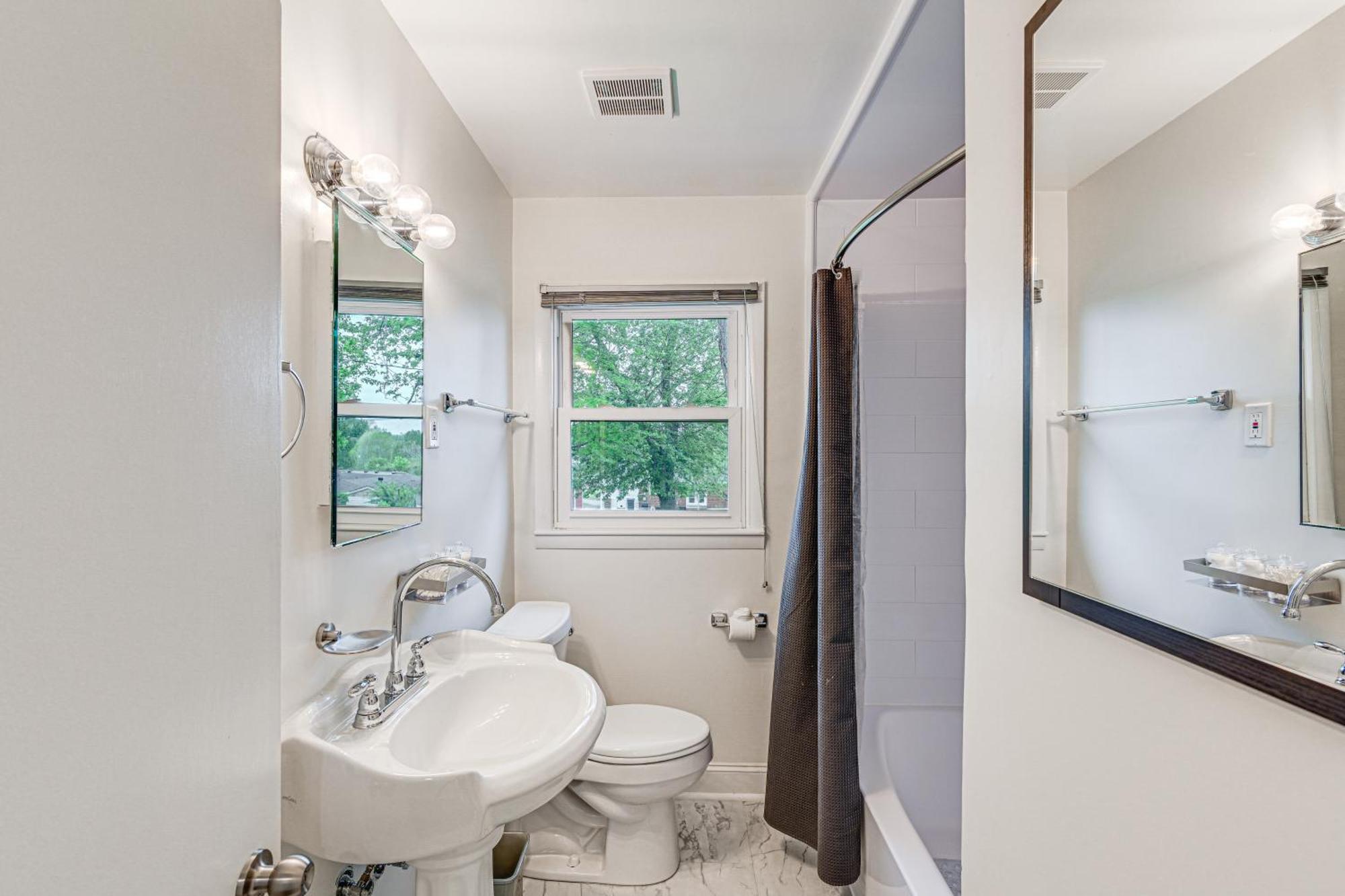 Family-friendly Less Than 5 Mi To Downtown