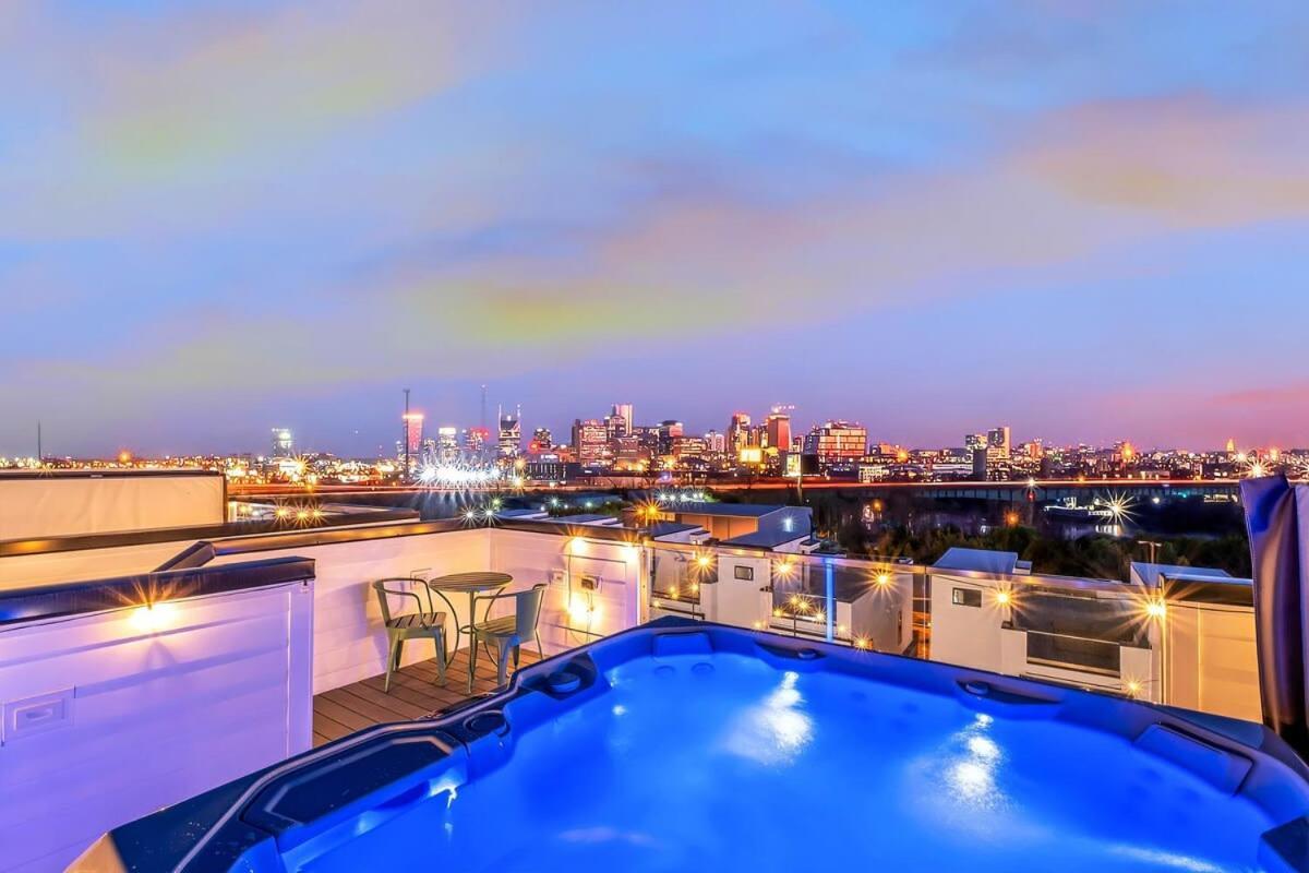 New Nash Eras - Rooftop Decks With Hot Tub - 15 Beds Nashville
