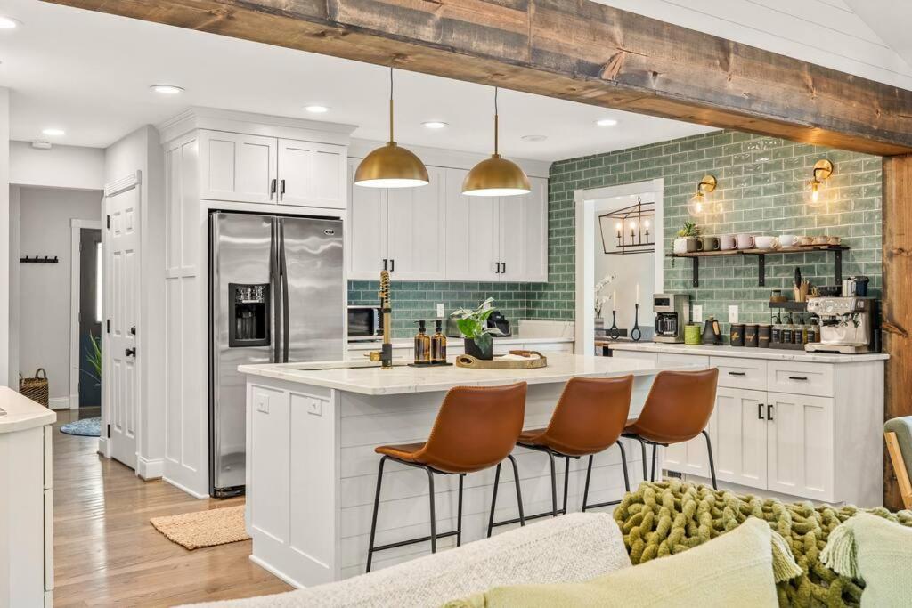 Holiday home Luxury Oasis - Airport, Downtown, Opry,