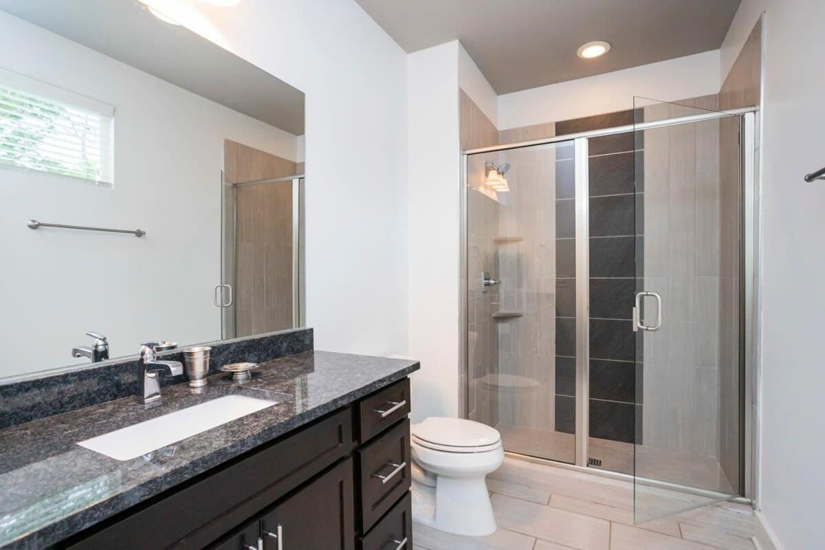 Spacious W Bar & Pool Table & Garage Near Belmont Nashville