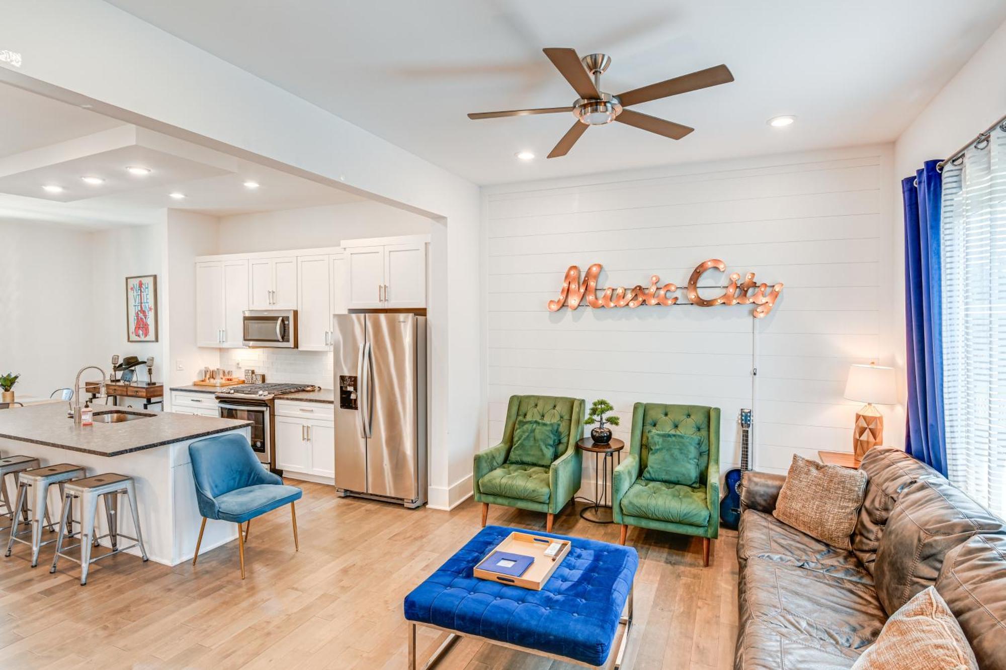 Bright Townhome About 5 Mi To Downtown! Nashville
