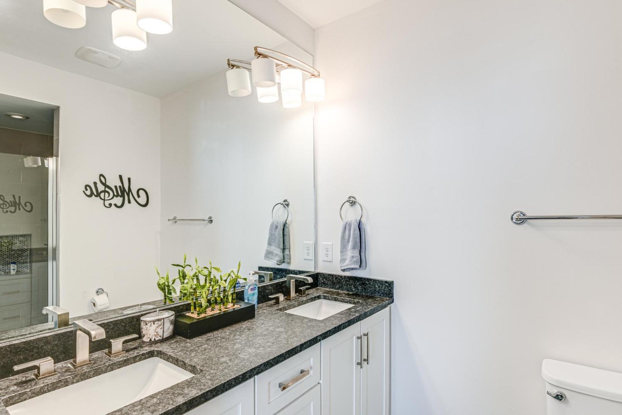 Bright Townhome About 5 Mi To Downtown! Holiday home Nashville